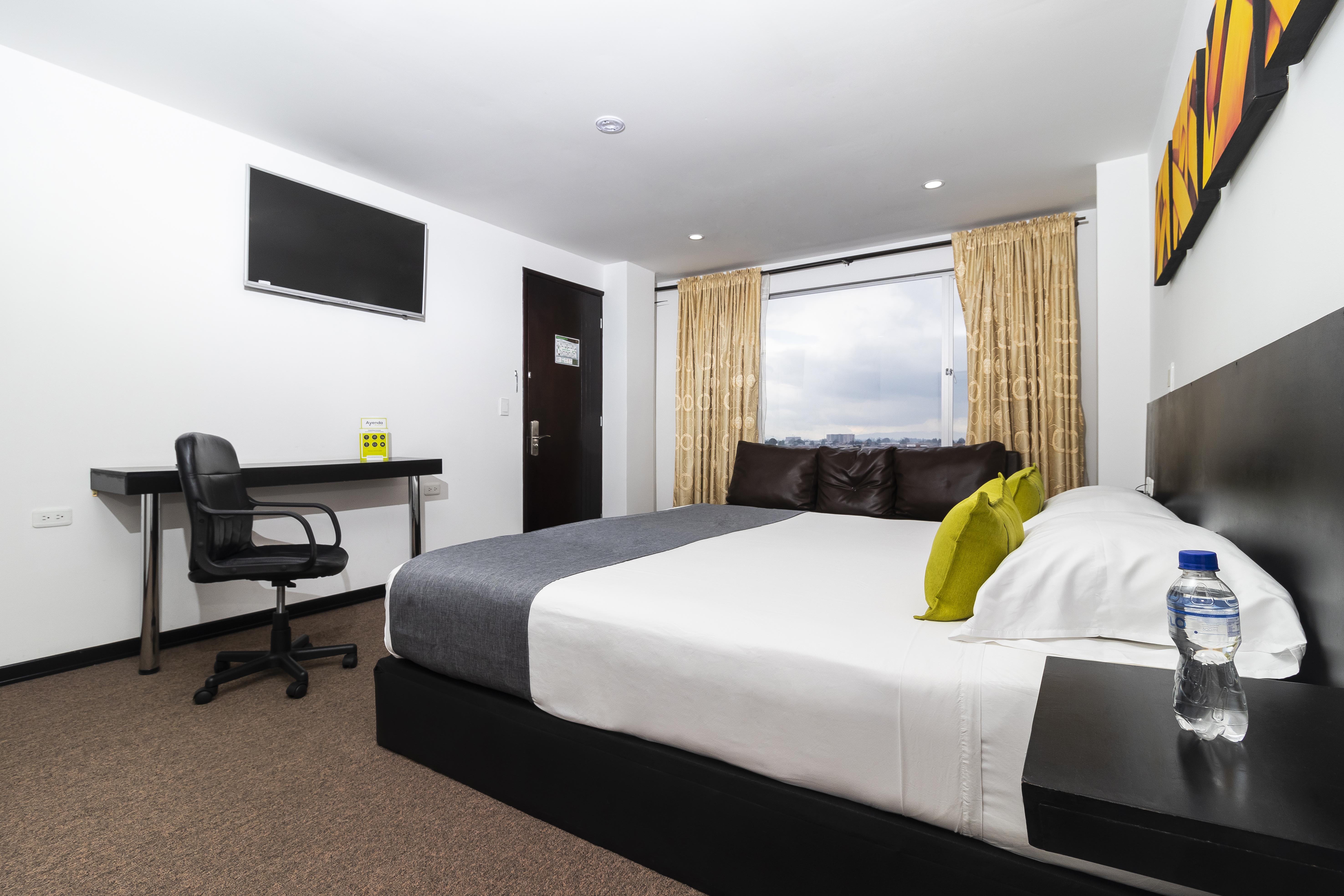 Ayenda 1063 Golden Hotel Bogota Buitenkant foto