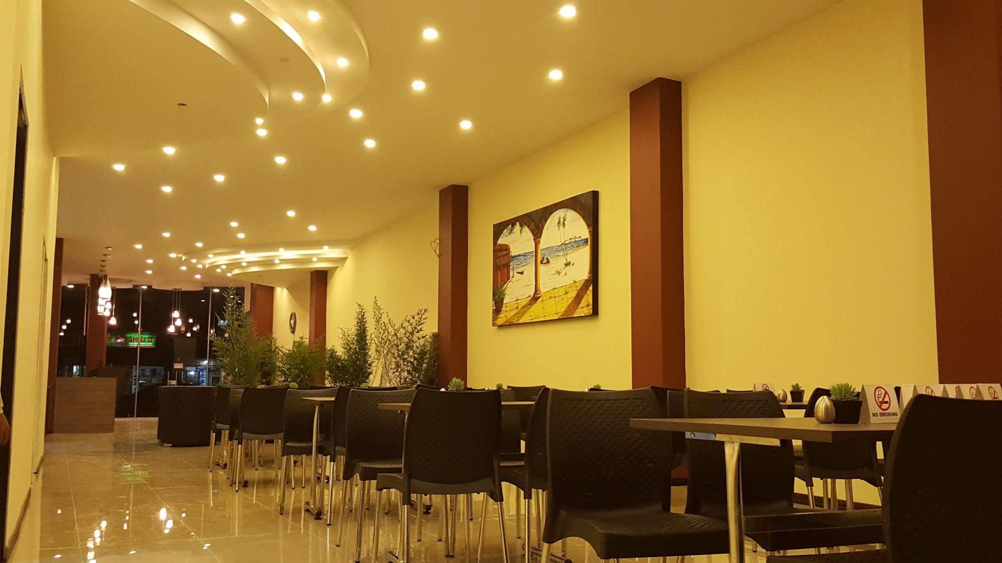 Ayenda 1063 Golden Hotel Bogota Buitenkant foto