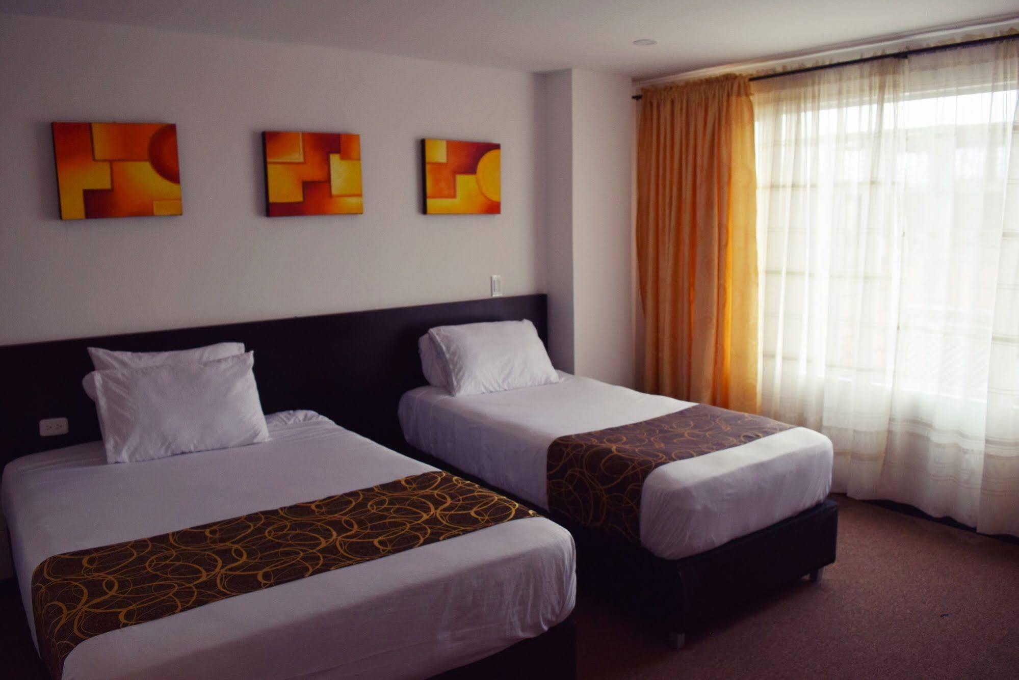 Ayenda 1063 Golden Hotel Bogota Buitenkant foto